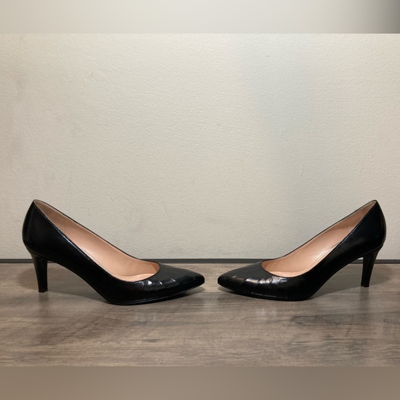 Stuart Weitzman Black Leather Pointed Toe Heels - Picture 4 of 17